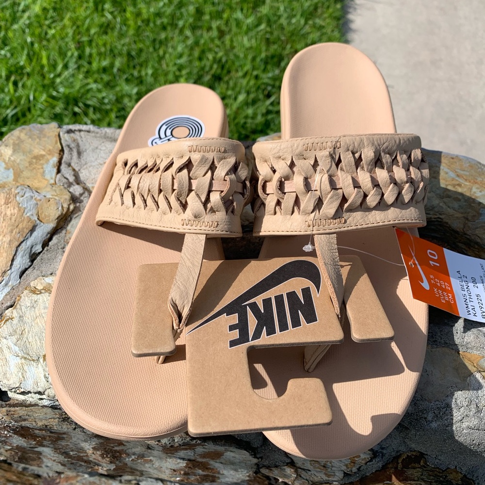 Nike Bella Kai 2 Leather Thong Flip Flop